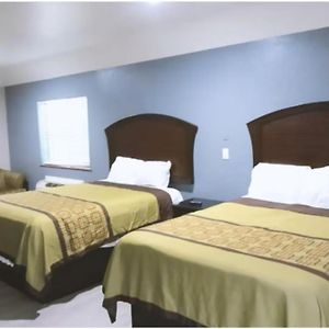 2 Queen Beds Non-Smoking